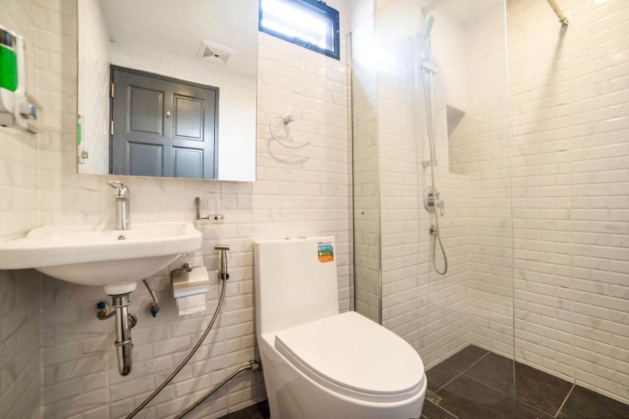 Roomquest Sukhumvit36 Bts Thonglor Bangkok Kültér fotó